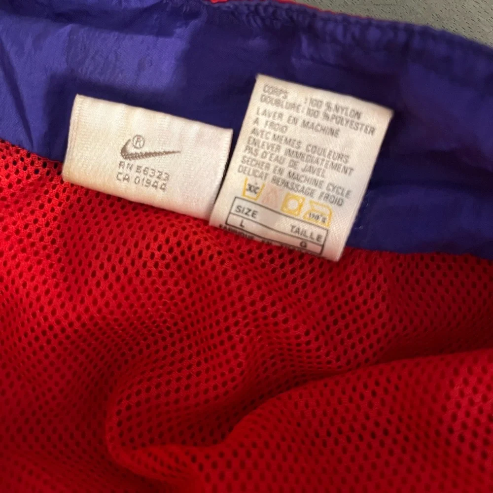 Vintage Unisex Nike Red and Purple Windbreaker - Picture 5 of 8
